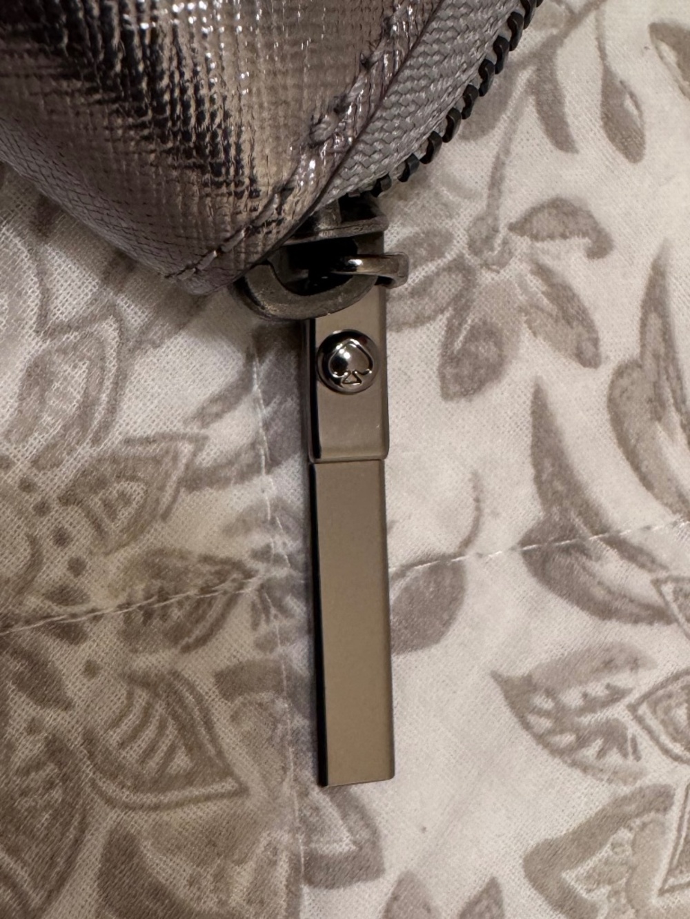 Kate Spade Wallet in Gunmetal Metallic Safiano Leather - Picture 5 of 5